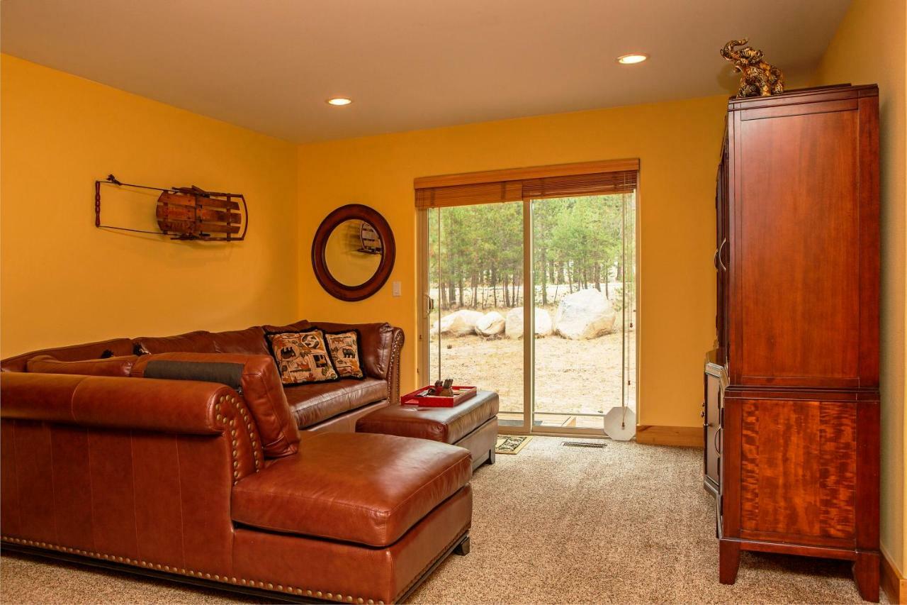 5-Star Luxury Tahoe Cabin! Great Location! Pool Table!Darts! Poker! Ping Pong! Games! South Lake Tahoe Exterior photo