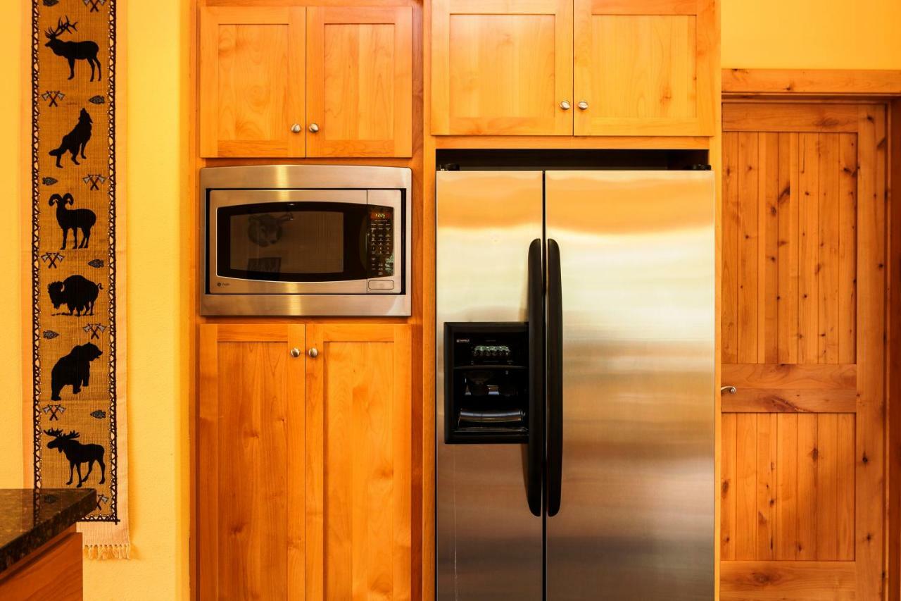 5-Star Luxury Tahoe Cabin! Great Location! Pool Table!Darts! Poker! Ping Pong! Games! South Lake Tahoe Exterior photo